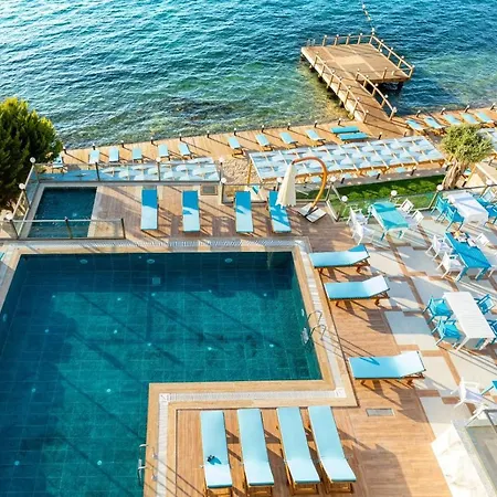 Yalı Boutique Hotel 4*