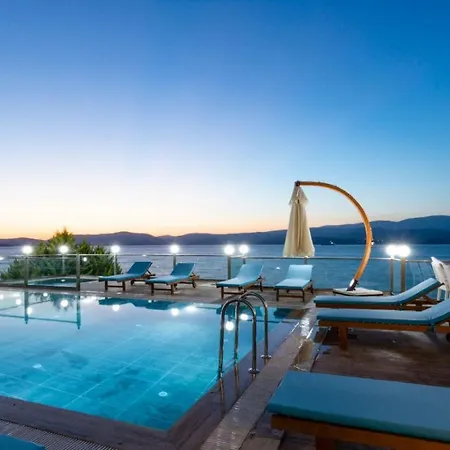 Yali Boutique 4*