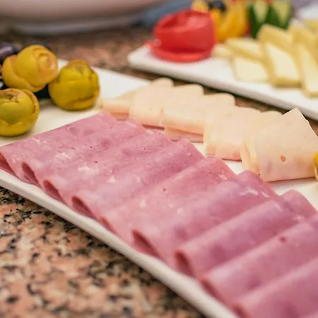 Yali Boutique ホテル 4*