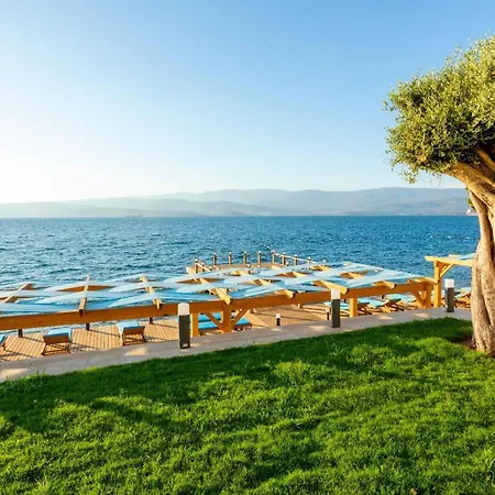 Yali Boutique Hotel