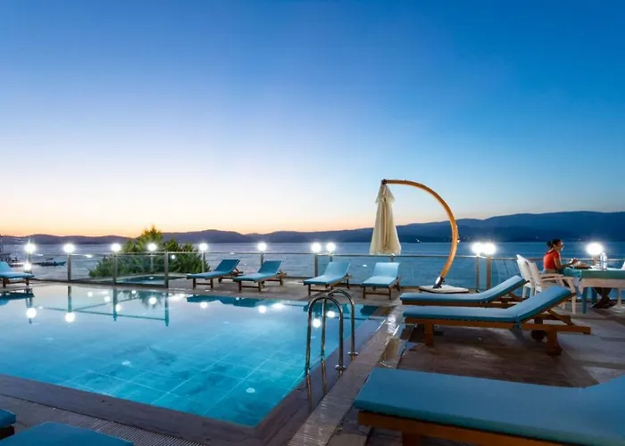 Yali Boutique 4*